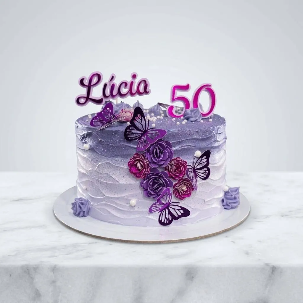 Bolo de aniversário de luxo criado pela Jessy Cakes em Kirchberg