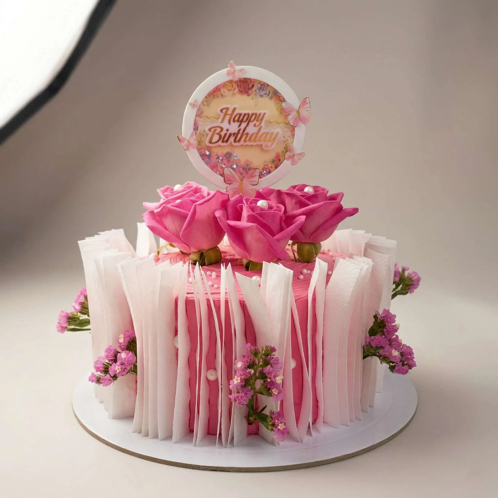 Bolo celebration cake personalizado da Jessy Cakes em Gasperich