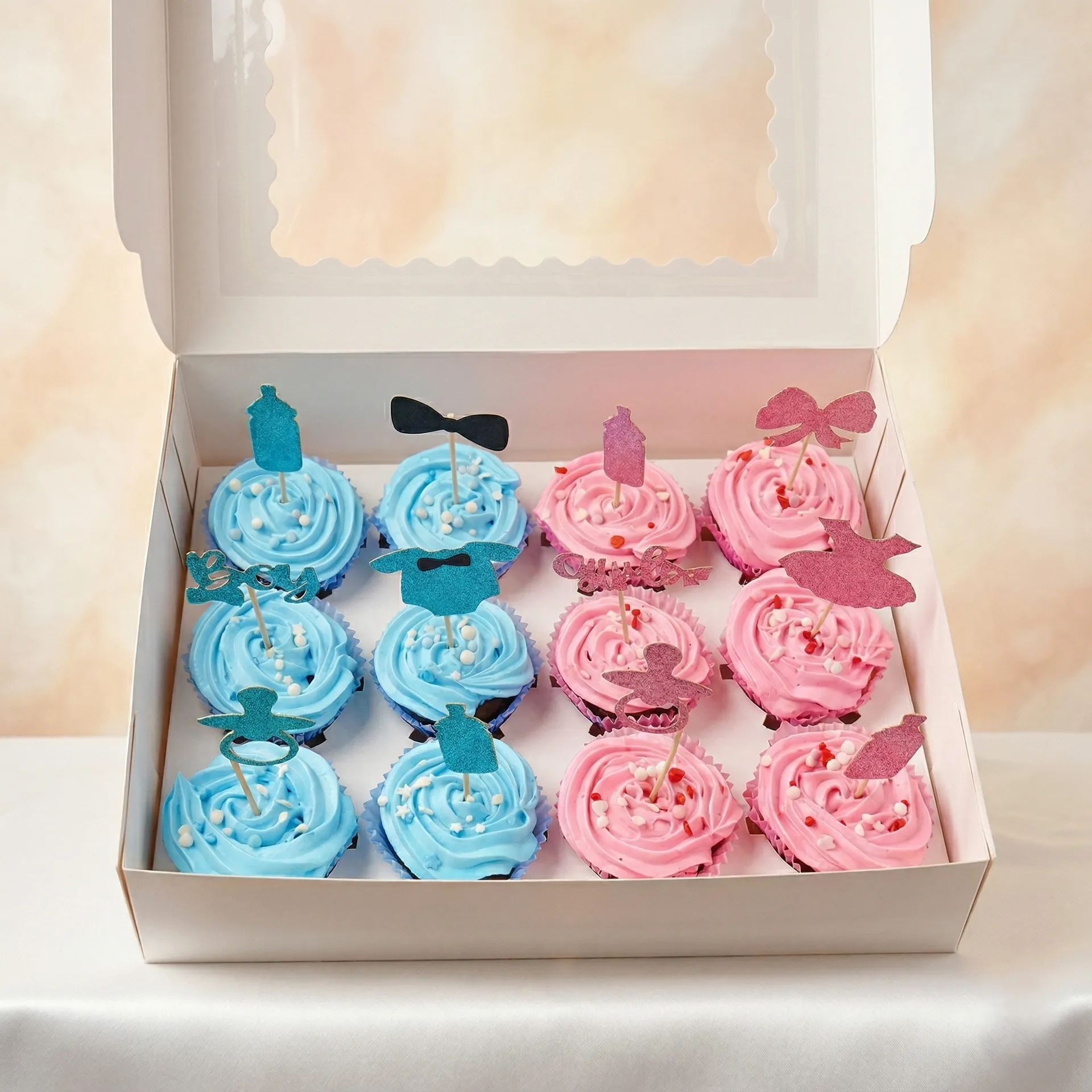 Caixa de cupcakes para gender reveal no Luxemburgo