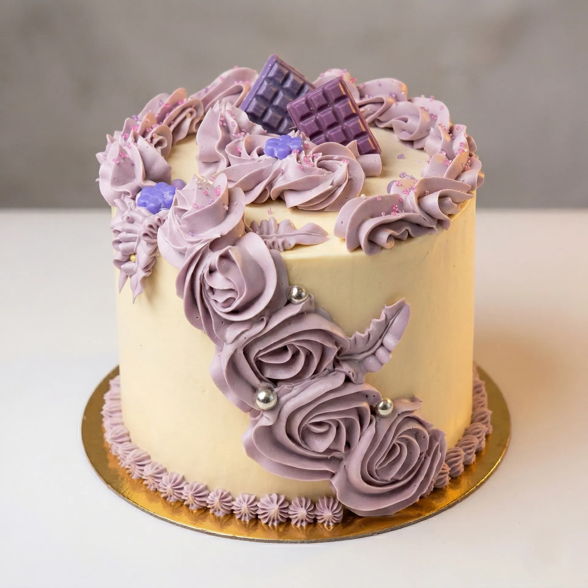 Bolo de casamento de luxo com dourado em Esch